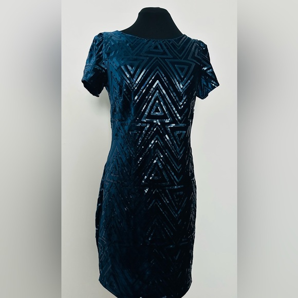 Formal cocktail dress - Size Medium - Navy - NWT - Molly Bracken - Picture 1 of 6